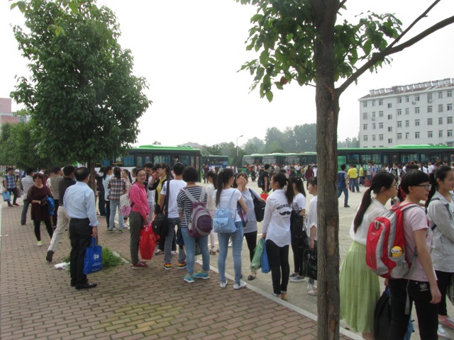 新安中学2016年高考出征 (7).JPG