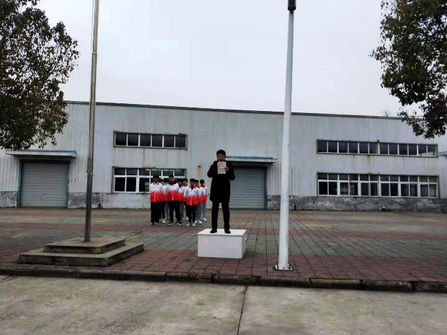 新安中学开展“学雷锋”系列主题教育活动07.jpg 新安中学开展“学雷锋”系列主题教育活动07.jpg
