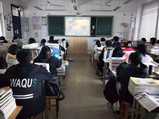 新安中学开展“学雷锋”系列主题教育活动14.jpg 新安中学开展“学雷锋”系列主题教育活动14.jpg